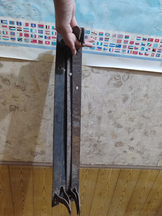 Крюки кронштейны для чугунных радиаторов (батареи)