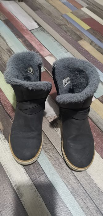 Cizme/ghete fetițe marimea 30 marca Loap îmblănite elegante negru gri