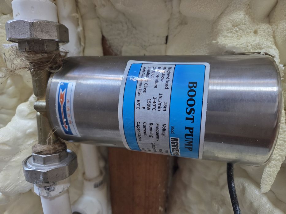 Pompa recirculare - presiune apa calda panou solar, este nefolosita