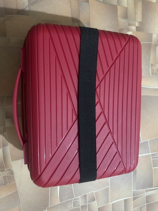 Чемодан  сатамын.