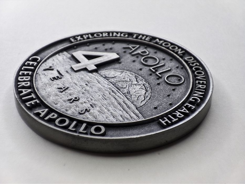 Apollo 11 монета. Медальон NASA.