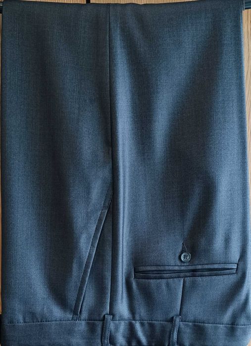 Vând costum pentru evenimente, mărimea 52