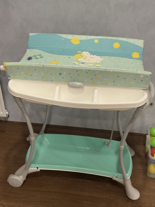 Пеленальный столик