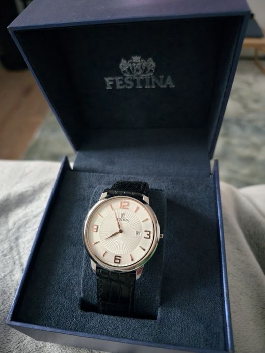 Ceas Sector 250 unisex și Festina barbati
