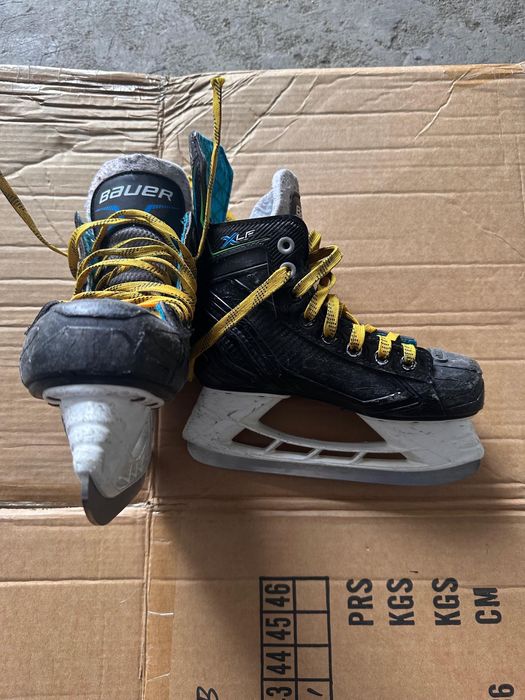 Продам коньки детские