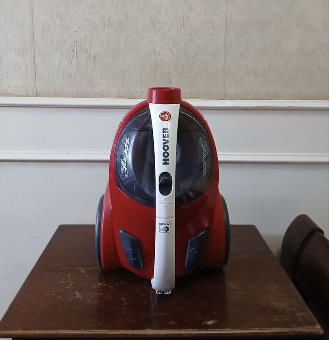 Пылесос Hoover TSBE1401