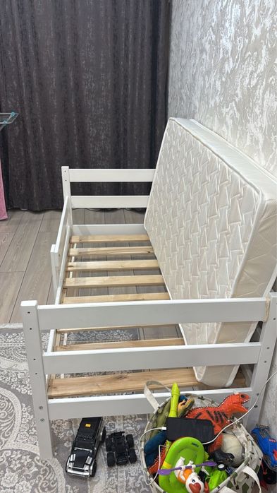 Продам детские кроватки