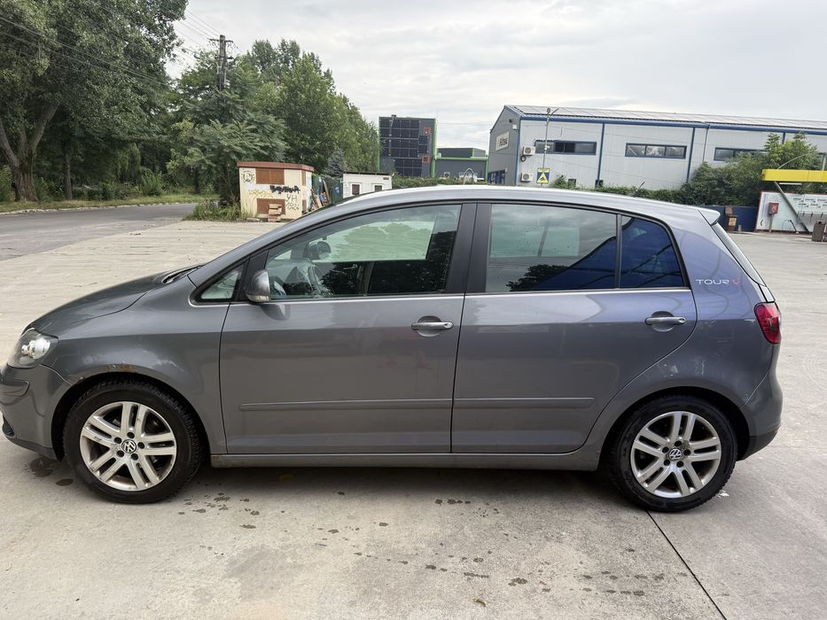Vw Golf 5 plus /137.000 km reali/carte service/2007/1,6 bnz 105 cp