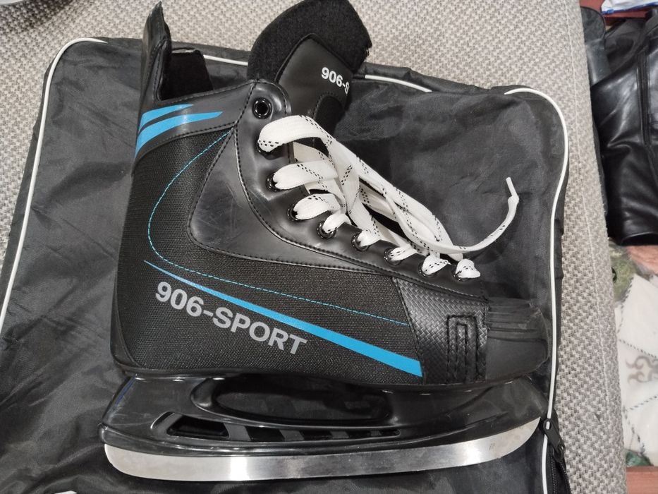 Коньки продайю. Срочна 45 размер