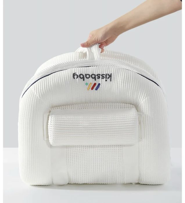 Кокон для малышей до 6 месяцев