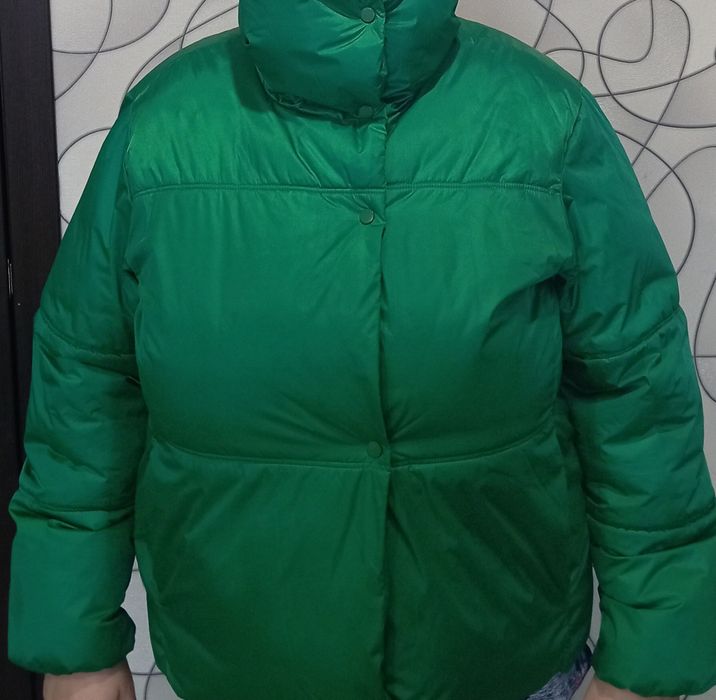 Продам куртку colin's