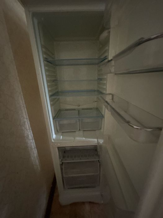 Холодильник indesit