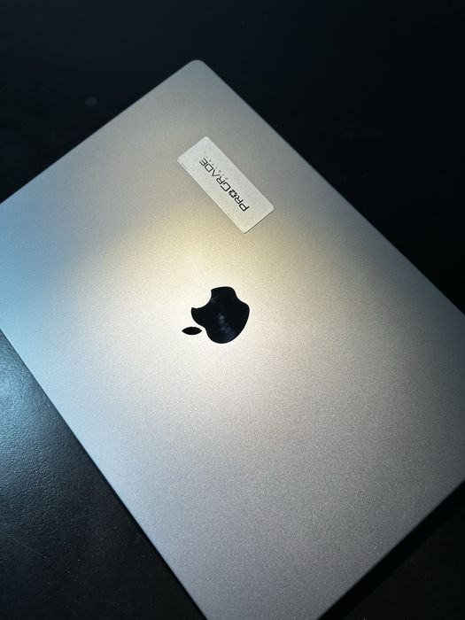 Vand Macbook M2 Pro 16”-512gb