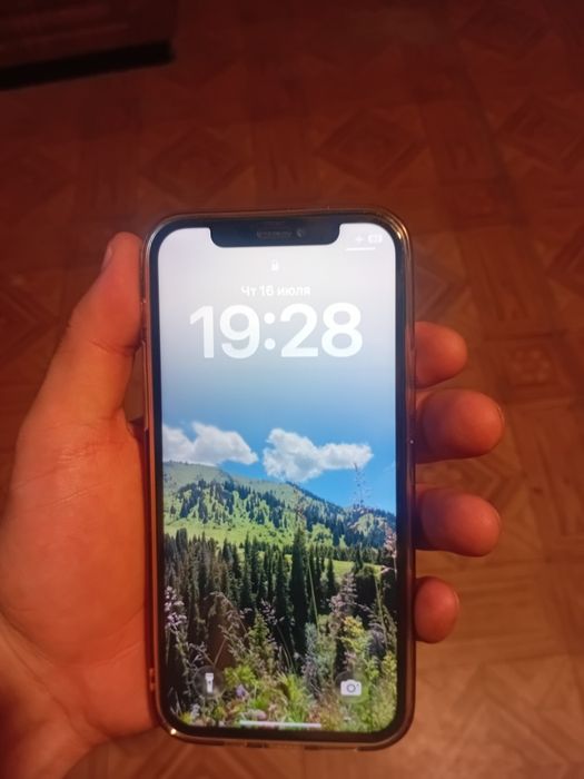 Продам IPhone 12 mini