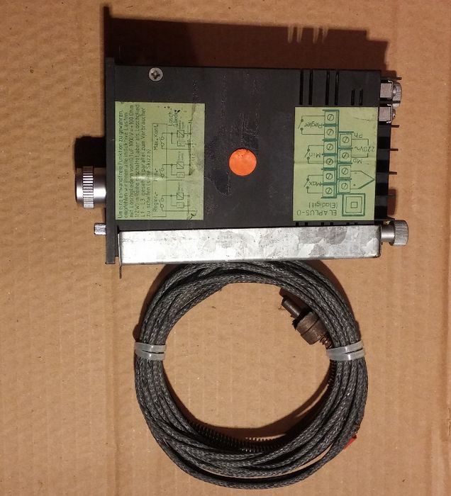 Терморегулатор БОШ с термодвийка 0-400 градуса 220 волта захранване.