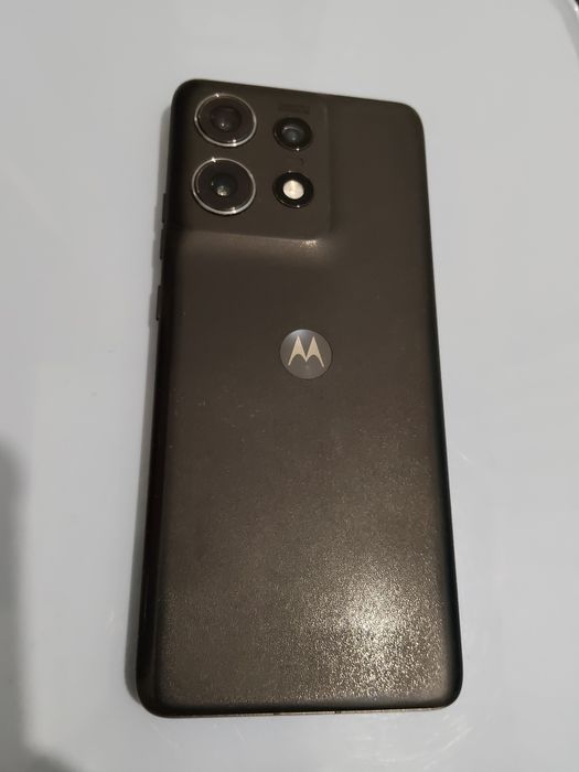 Motorola EDGE 50 pro. 12/512