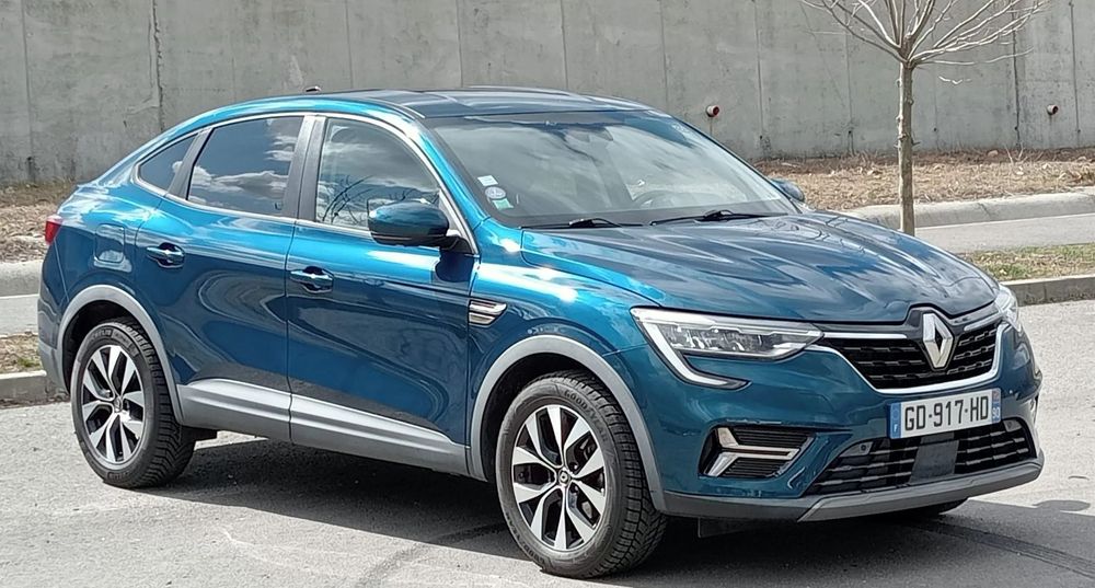 Renault Arkana Renault Arkana 1.6 Hybrid ,Climatronic ,faruri led ,Camera