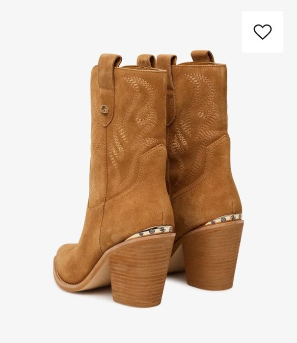 Актуалени ботуши Guess