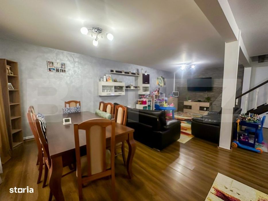 Casa individuala de vanzare, 216 mp, zona Cetate