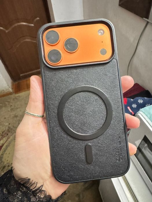 17 про макс оран