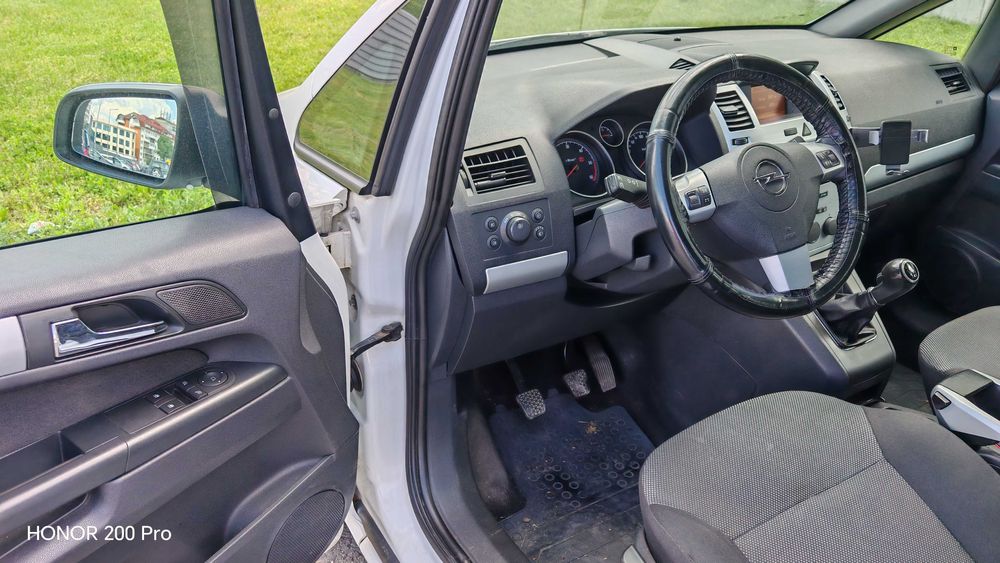 Autoturism Opel Zafira B