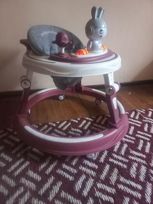 Продам стульчик для кормления