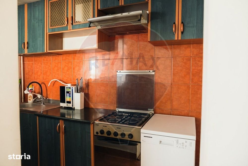 Proprietate rară – 1000 mp teren + 2 cladiri versatile