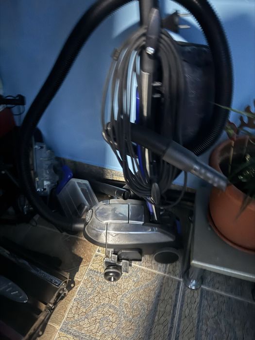 aspirator kirby cu toate accesoriile incluse