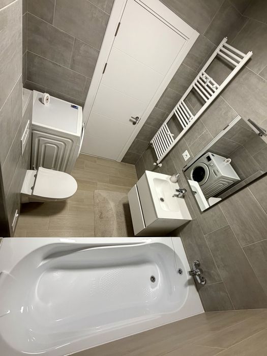 Apartament 2 camere + gradina + parcare