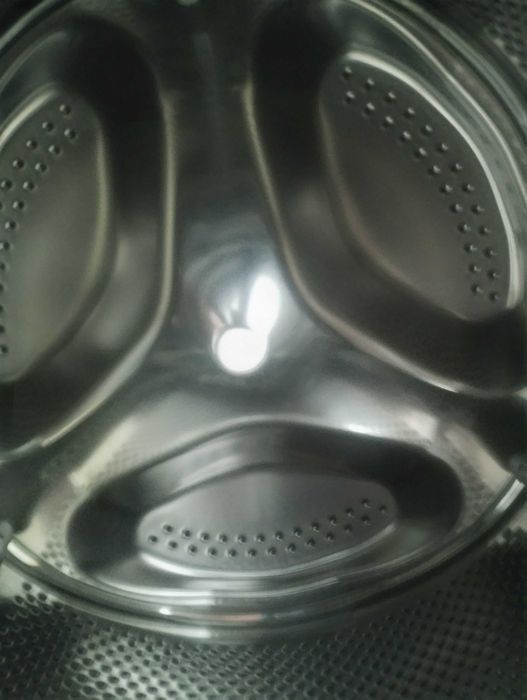 Пералня със сушилня