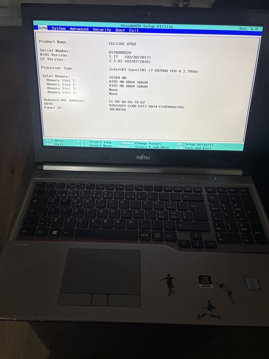 Fujitsu• i7-6720HQ• Nvidia 4Gb• 16gb ram• SSD 512• Workstation/Gaming