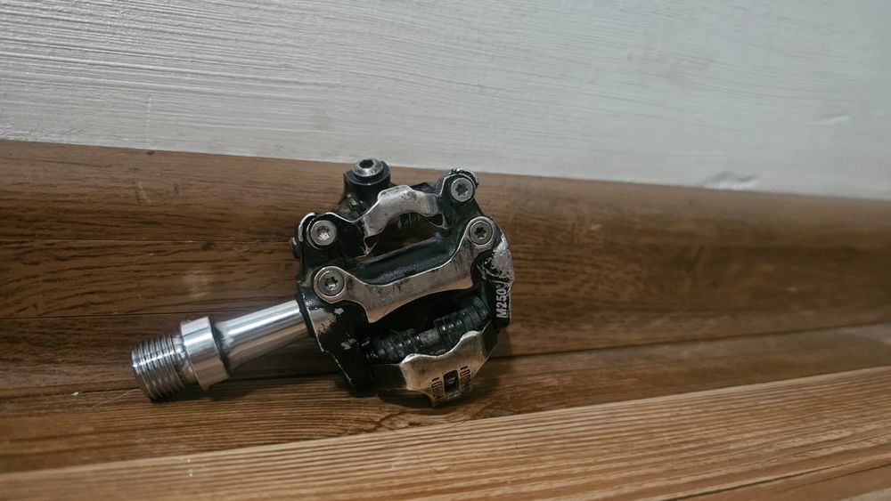 Контактные педали Wellgo