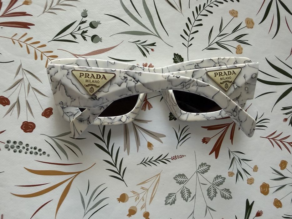 Оригинални слънчеви очила Prada Matte White Marble и Dolce & Gabbana