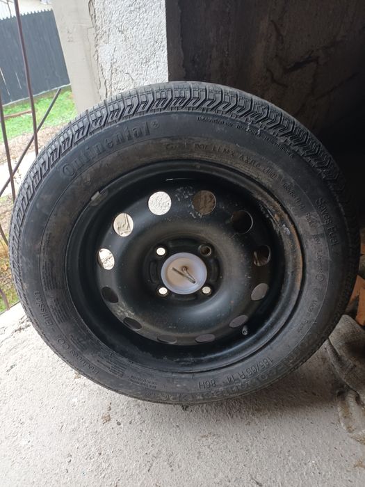 Roata a fost rezeva la ford ,se potriveste pe mai multe tipuri de ford