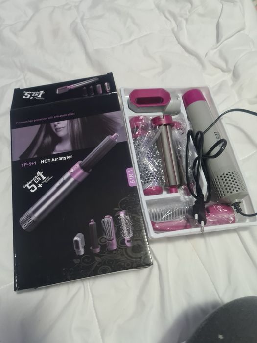 Сешоар 5 in 1.Нов