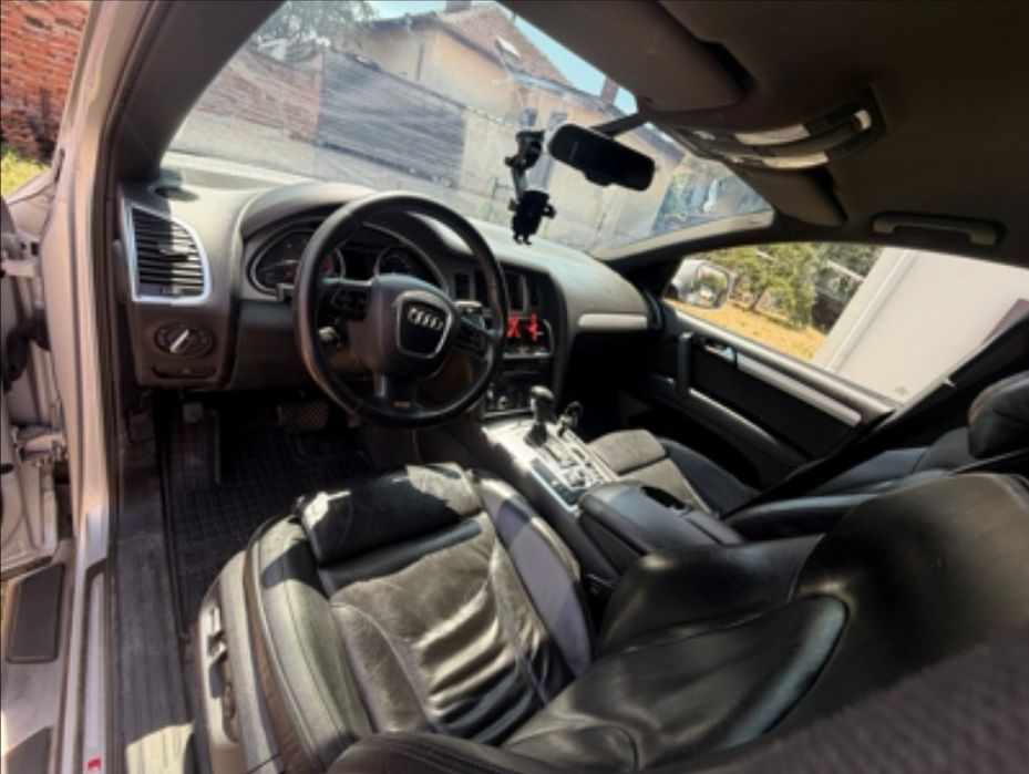 Audi Q7 напълно обслужено