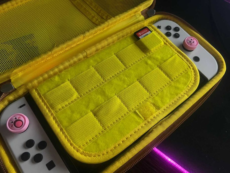 Nintendo Switch OLED + игра Super Smash Bros + Кейс