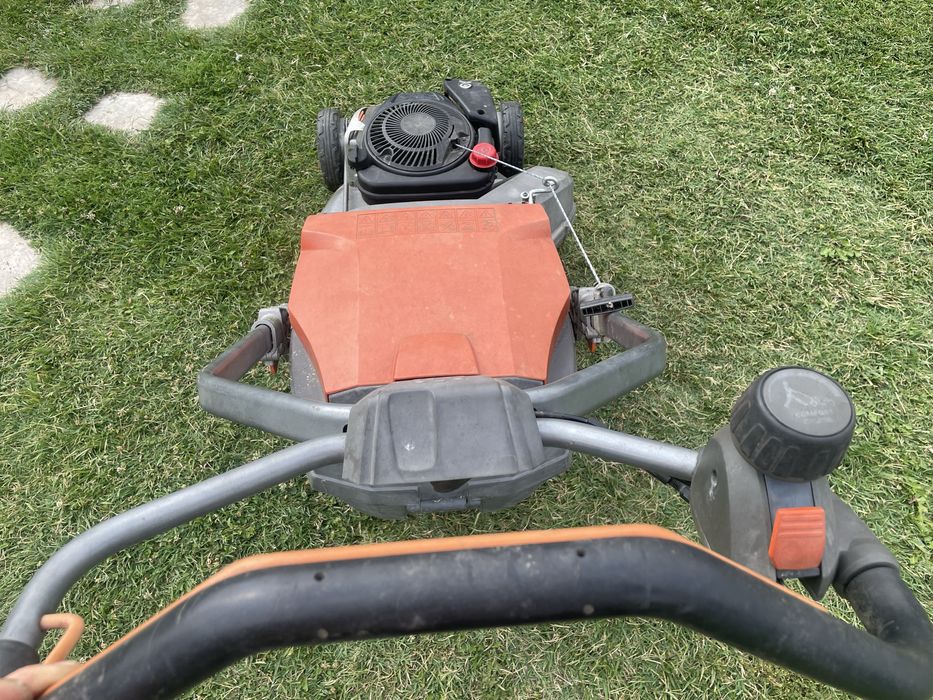 Косачка Husqvarna самоход