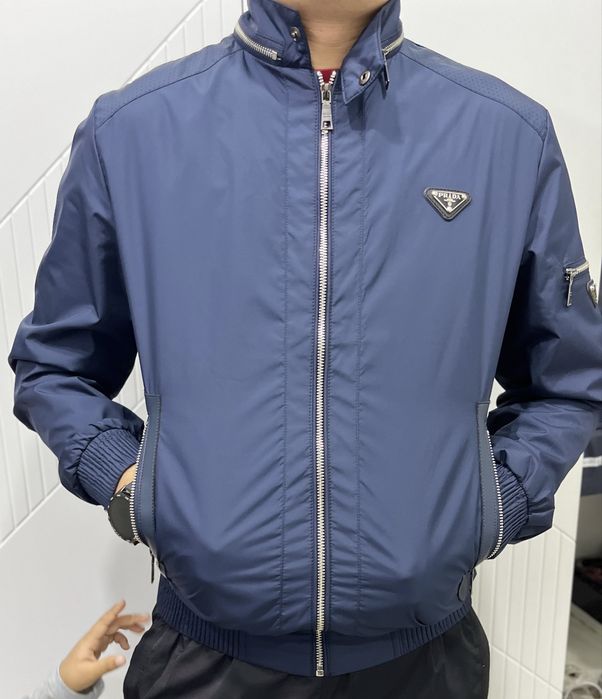 Продам новую куртку