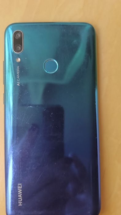 Смартфон Huawei P smart 2019.