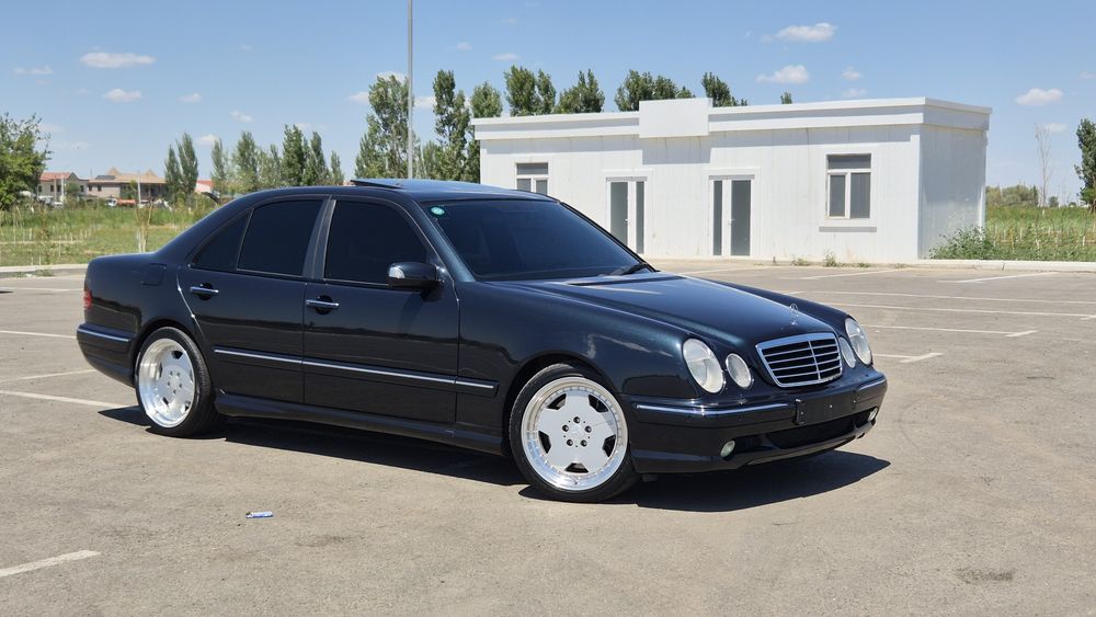 Mercedes Benz W210 E55 AMG