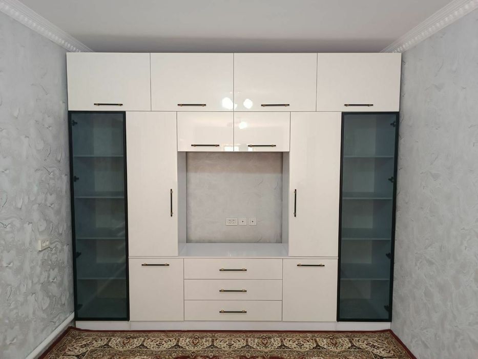 Tv zona va polkalar