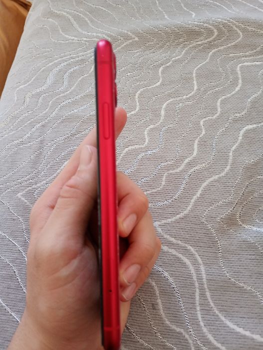 Продаю 11 красный