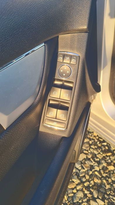 MERCEDES-BENZ C-Class 2009 — imagine 5