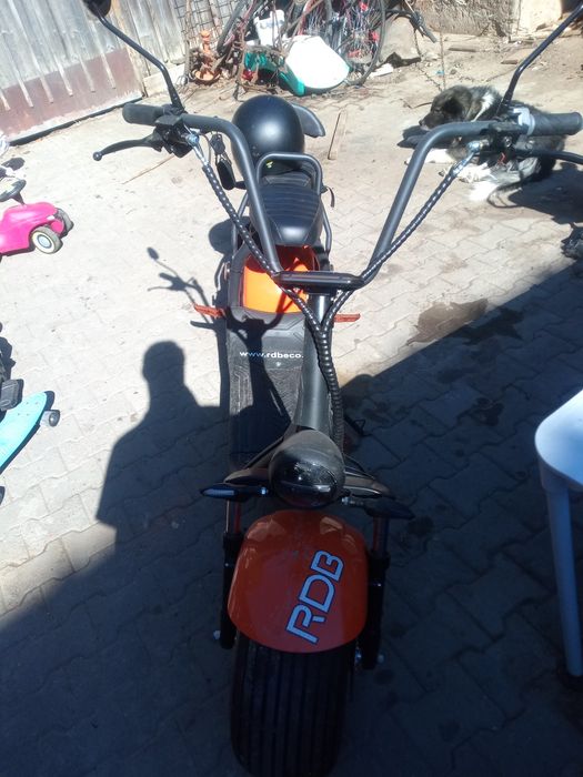 Vând scuter electric