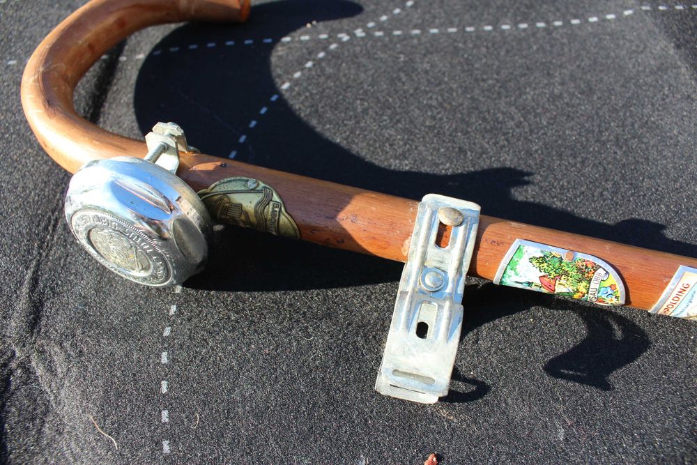 Патерици канадки и винтидж бастун