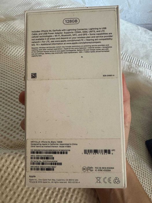 Продаю iPhone XR 128 GB