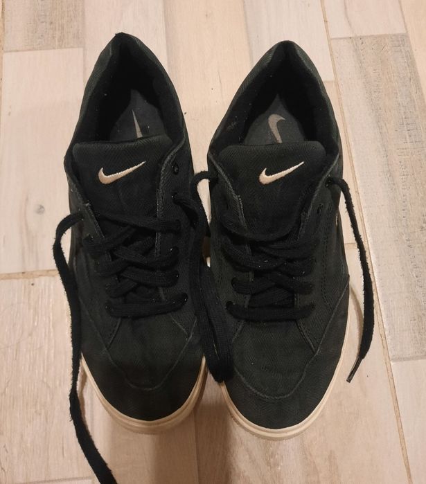 Adidasi Nike mărimea 41