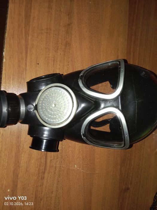 Продам противогаз гп7кб