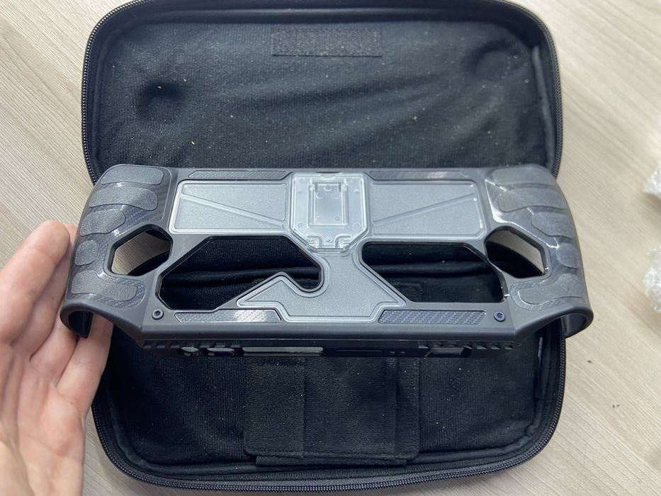 Чехол и кейс на asus rog ally